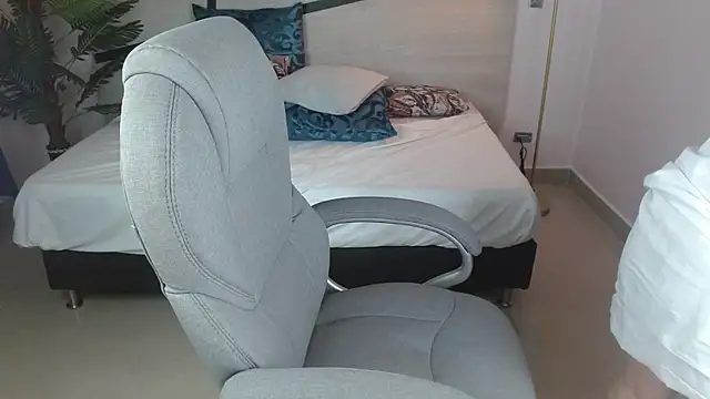 Anne blake online show from March 18, 1:58 pm