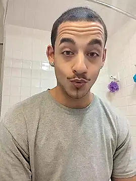 momo0208 online show from March 5, 10:28 pm