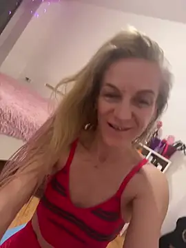 Snapshot of Faiiry_ chatting on March 1, 2:35 am Faiiry online show from March 1, 2:35 am