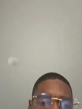 Snapshot of 275p chatting on February 19, 4:47 pm 275p online show from February 19, 4:47 pm