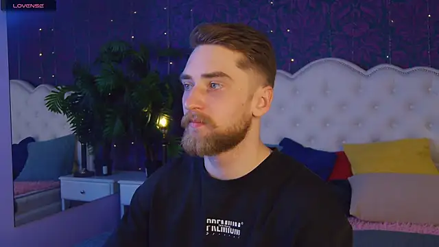 Dexter Raze online show from March 29, 10:32 pm