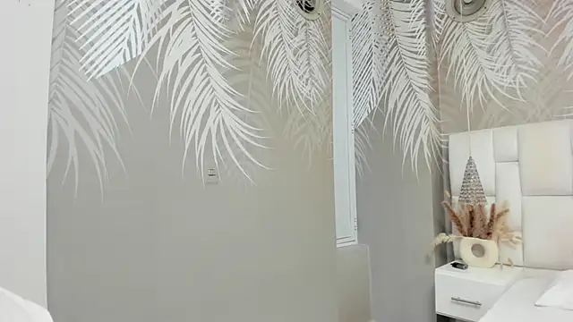 Snapshot of sammysexxx_ chatting on March 1, 10:06 am sammysexxx online show from March 1, 10:06 am