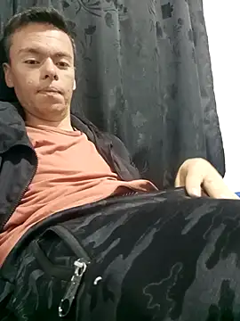 Snapshot of Damiianm chatting on February 25, 1:04 am Damiianm online show from February 25, 1:04 am