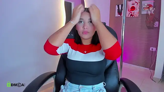 Snapshot of Tiphanysalvatore chatting on February 27, 9:04 pm Tiphanysalvatore online show from February 27, 9:04 pm