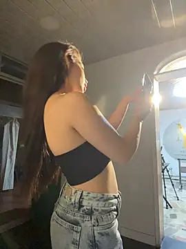 Snapshot of Mady_Pink chatting on March 2, 5:08 am Mady Pink online show from March 2, 5:08 am