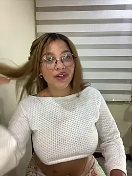 KendyLove  online show from April 13, 4:07 am