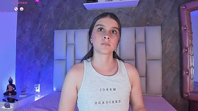 lya gomez online show from April 7, 2:45 am