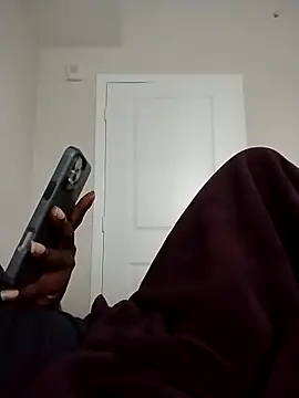 makeherfeelg online show from April 15, 12:34 pm