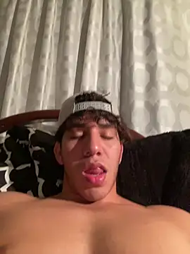 Alejandrososas online show from April 14, 3:45 am