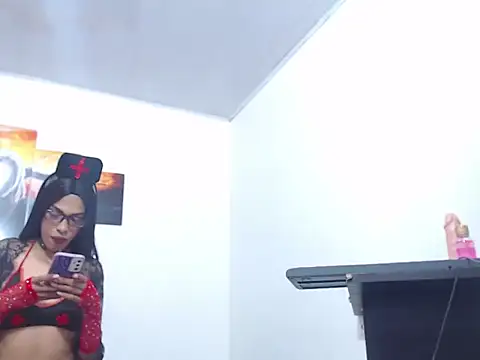 Snapshot of cellesthee chatting on February 25, 11:03 pm cellesthee online show from February 25, 11:03 pm