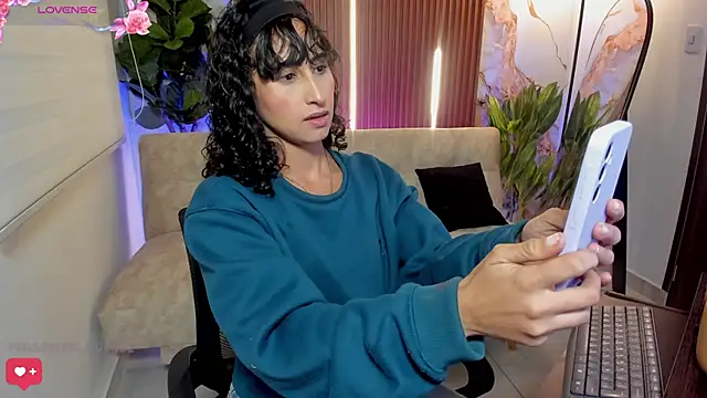 Antonella Moretti  online show from March 25, 4:18 am