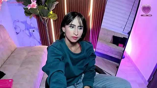 Antonella Moretti  online show from April 11, 2:16 am