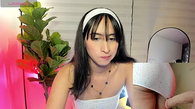 Antonella Moretti  online show from April 18, 3:43 am