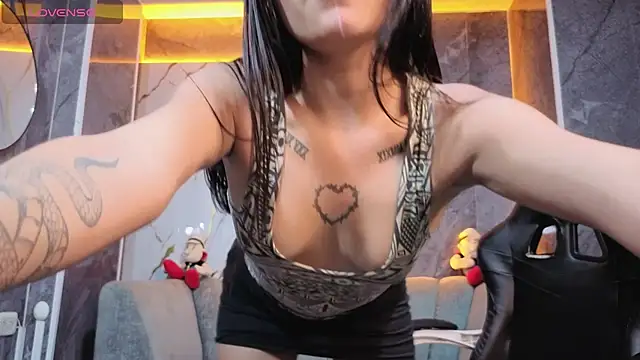 Snapshot of Tamy_b_ chatting on April 25, 3:42 am Tamy b online show from April 25, 3:42 am