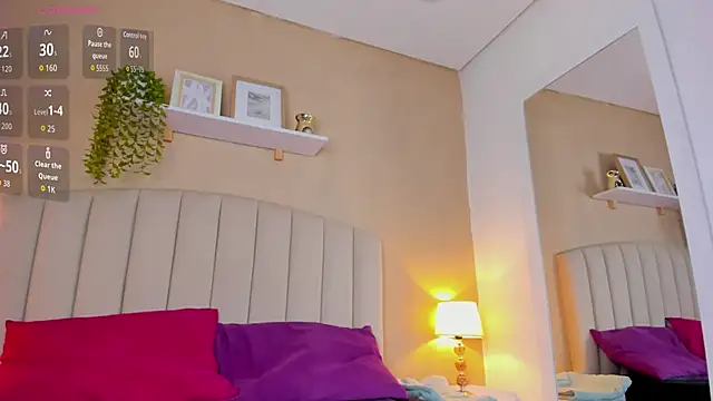 sara kitten19 online show from March 31, 1:44 pm