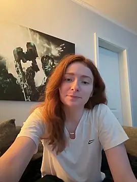 Snapshot of HoneyBunny18 chatting on February 22, 5:22 pm HoneyBunny18 online show from February 22, 5:22 pm