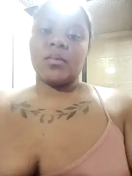 Snapshot of Valentina_belmont chatting on March 2, 9:10 pm Valentina belmont online show from March 2, 9:10 pm