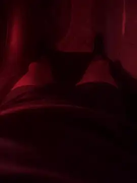 Snapshot of frenk33 chatting on February 22, 2:56 am frenk33 online show from February 22, 2:56 am