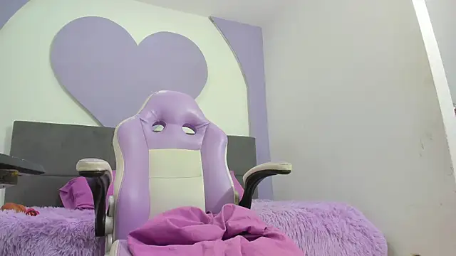 karola cute  online show from March 27, 8:26 am