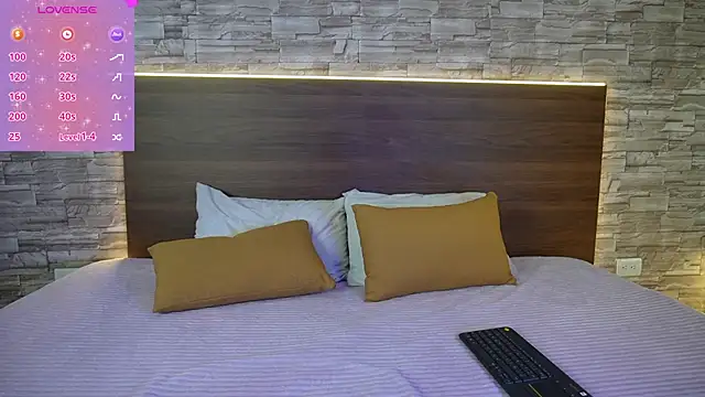 zenda Biancha online show from April 10, 11:04 am