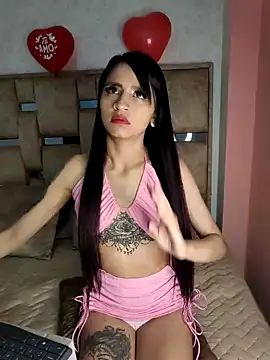 Snapshot of Lauraaa_pink18 chatting on February 26, 3:27 am Lauraaa pink18 online show from February 26, 3:27 am