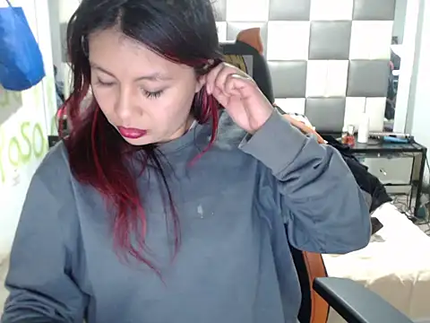 Snapshot of dulcecandy1919 chatting on February 20, 6:26 am dulcecandy1919 online show from February 20, 6:26 am