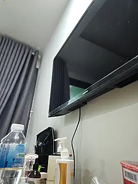 Snapshot of Halyken chatting on February 26, 2:10 am Halyken online show from February 26, 2:10 am