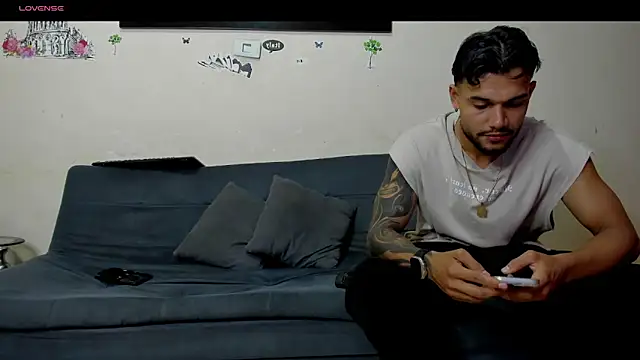 Snapshot of heteros_hot_ chatting on June 30, 9:05 pm heteros hot online show from June 30, 9:05 pm