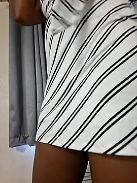 krissycream7 online show from March 7, 4:04 pm