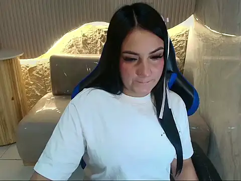 Snapshot of mia_rosse_r chatting on February 27, 3:06 am mia rosse r online show from February 27, 3:06 am