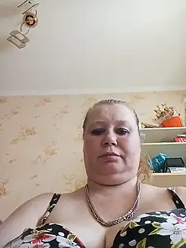 KiraStanton online show from July 1, 11:01 am