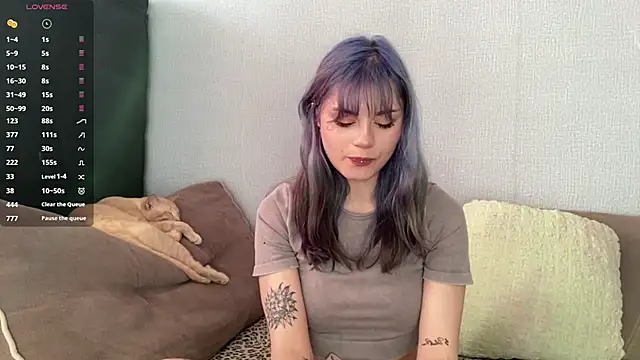 Emmibrilson online show from April 2, 12:03 pm