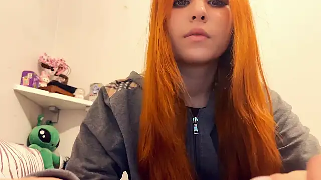 Snapshot of LolaBun chatting on March 2, 7:10 pm LolaBun online show from March 2, 7:10 pm