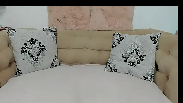 EnticingAmy online show from May 26, 9:16 am