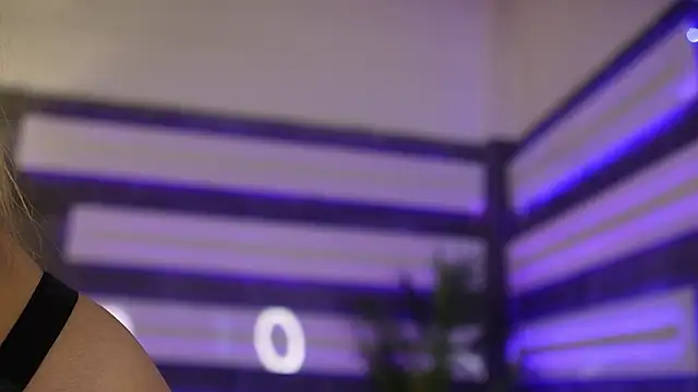 Snapshot of ItsIvyLicious_ chatting on February 28, 9:05 pm ItsIvyLicious online show from February 28, 9:05 pm