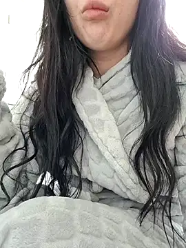 Snapshot of halii21 chatting on February 22, 2:04 pm halii21 online show from February 22, 2:04 pm