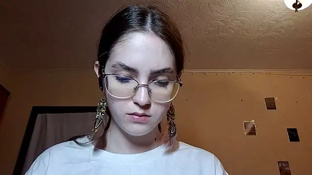 Katelemon online show from March 29, 2:50 pm