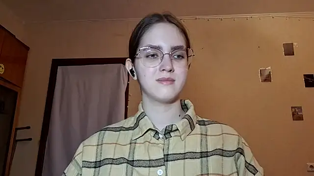 Katelemon online show from April 13, 2:55 pm