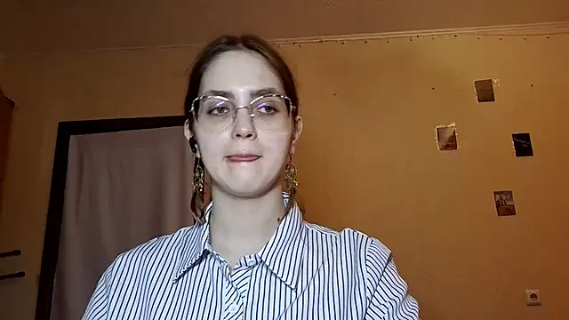 Snapshot of Katelemon chatting on April 19, 2:27 pm Katelemon online show from April 19, 2:27 pm