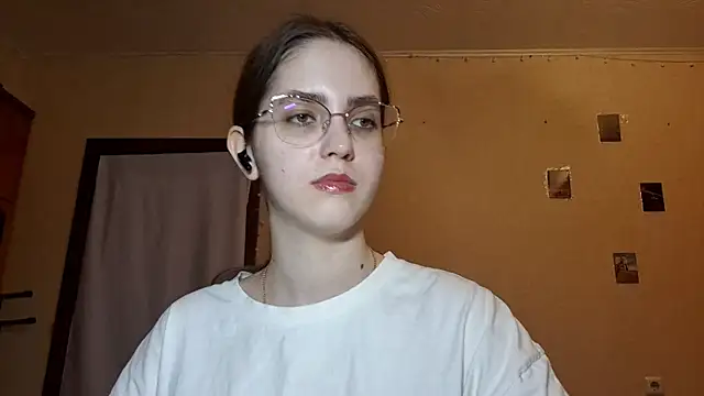 Snapshot of Katelemon chatting on April 26, 2:15 pm Katelemon online show from April 26, 2:15 pm