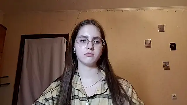 Snapshot of Katelemon chatting on April 29, 5:30 pm Katelemon online show from April 29, 5:30 pm