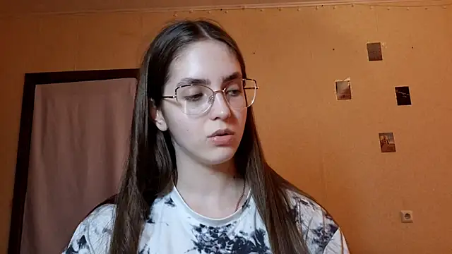 Snapshot of Katelemon chatting on May 15, 12:12 pm Katelemon online show from May 15, 12:12 pm