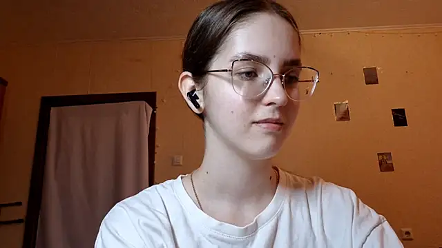 Snapshot of Katelemon chatting on May 24, 1:38 pm Katelemon online show from May 24, 1:38 pm