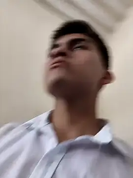 Snapshot of bbluchito chatting on March 2, 1:51 pm bbluchito online show from March 2, 1:51 pm