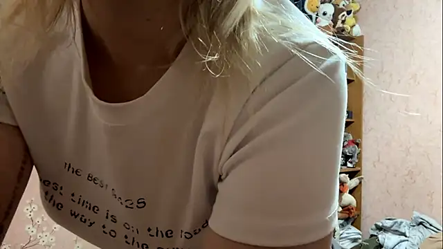 LiraDreamX online show from April 29, 5:30 pm