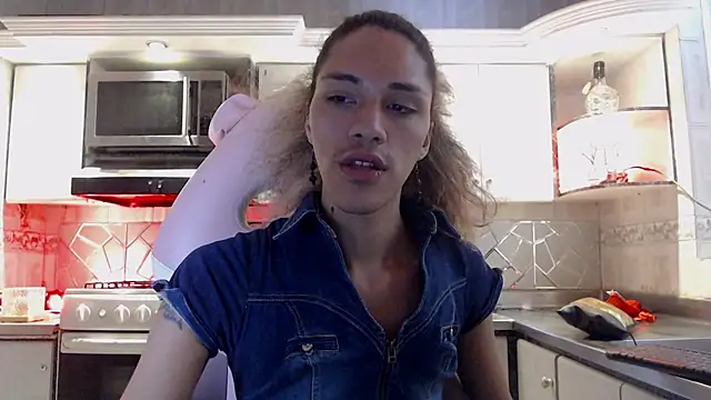 CrisOzzz online show from March 23, 5:50 pm