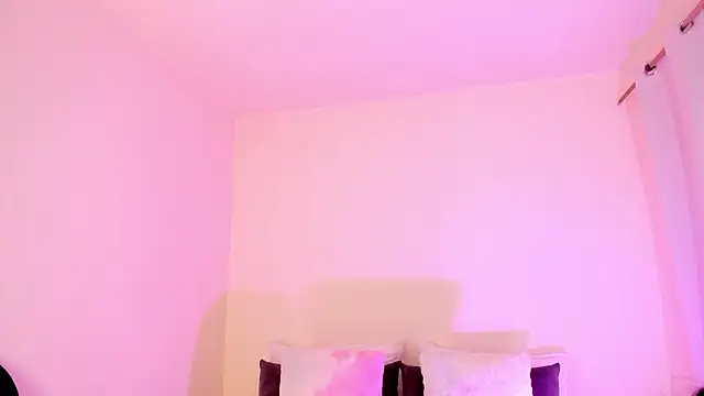 MIAA ROBERTSS online show from March 28, 6:13 am