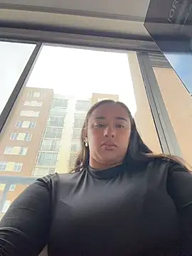 Eyssha online show from March 12, 1:28 pm