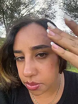 Eyssha online show from April 19, 7:49 pm