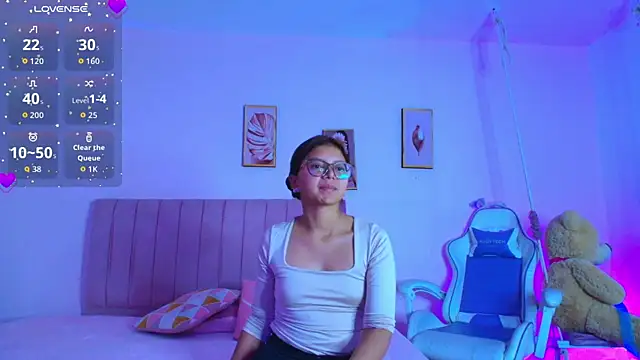 Snapshot of Zoow_bluussh chatting on March 2, 12:12 pm Zoow bluussh online show from March 2, 12:12 pm